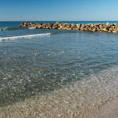 Climatisée Avec Piscine Et Stationnements Villa *