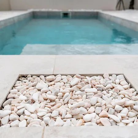 Climatisée Avec Piscine Et Stationnements Villa *