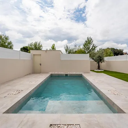 Climatisee Avec Piscine Et Stationnements Villa Vendargues